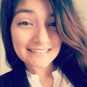 Meet your Posher, Julisa